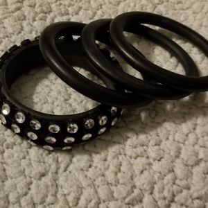 Set of 4 black bangles